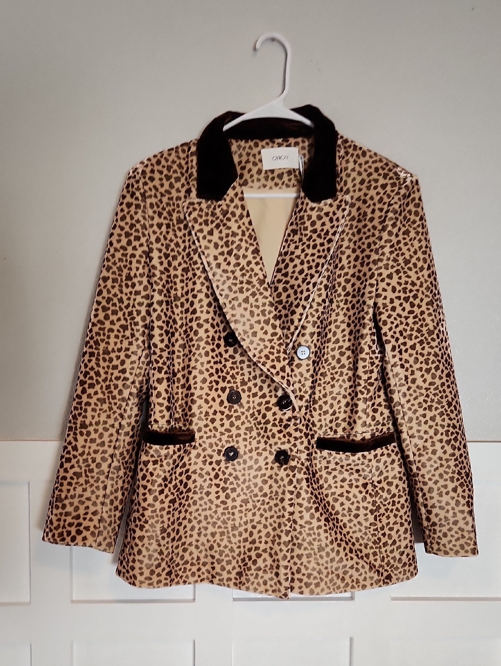 Leopard Velvet Print Double-Breasted Blazer with Bronw Velvet Trim